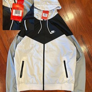 Nike Tech Men's Grey and White Windbreaker Jacket